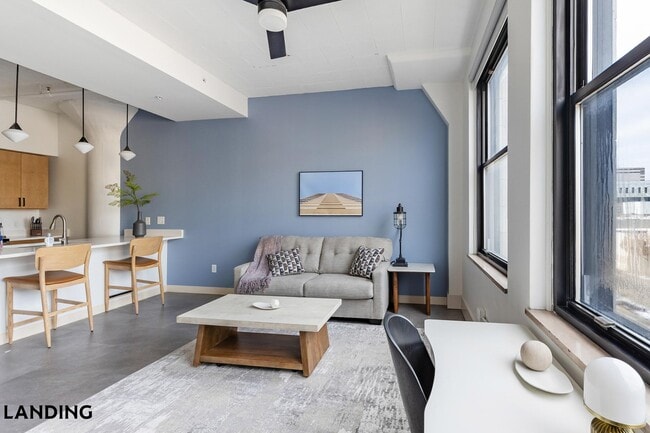 Building Photo - 5000 Euclid Ave