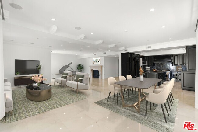 Foto del edificio - 208 S Lasky Dr