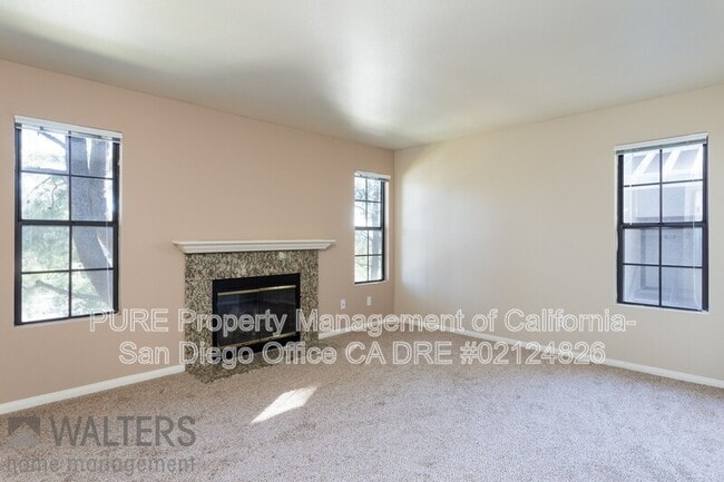 Building Photo - 15078 Avenida Venusto