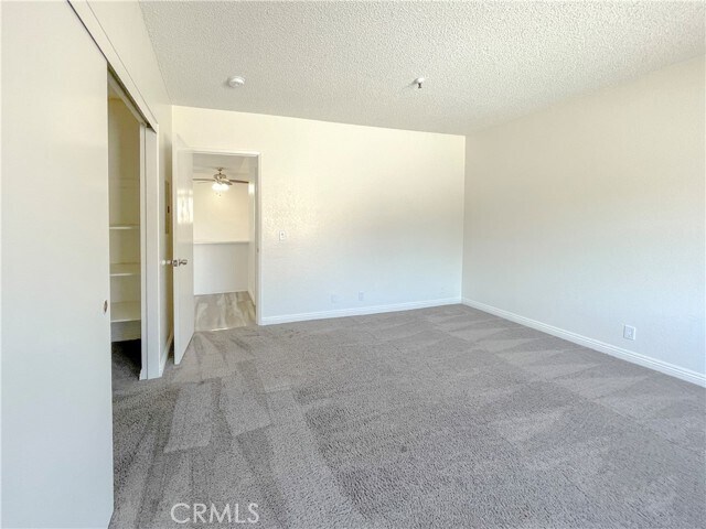 Foto del edificio - 13535 Yukon Ave