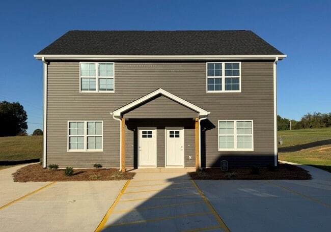 Photo - 137 Diver Dr Townhome