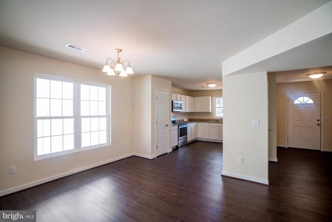 Building Photo - Beautiful 3 Bedroom House in Spotsylvania