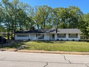 Building Photo - 1724 Katherine Dr