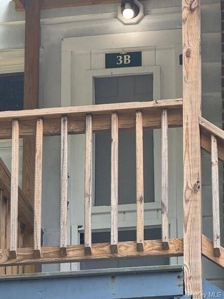 Foto del edificio - 125 Wickham Ave