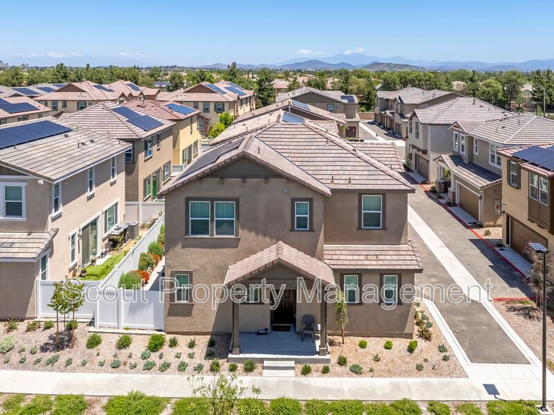 Foto principal - 40383 Birchfield Dr