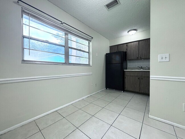 Foto del edificio - 4265 Desoto Ave