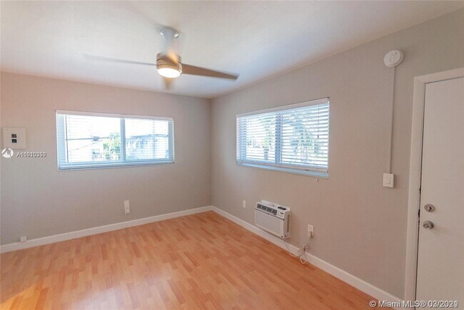Building Photo - 7625 Carlyle Ave