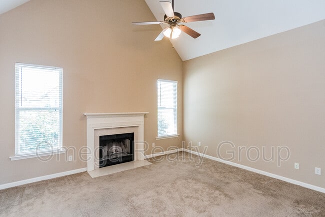 Building Photo - 1144 Washington Dr