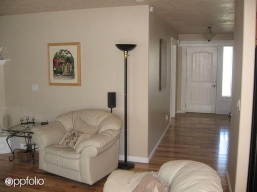 Building Photo - 1063 SE Freedom Cir