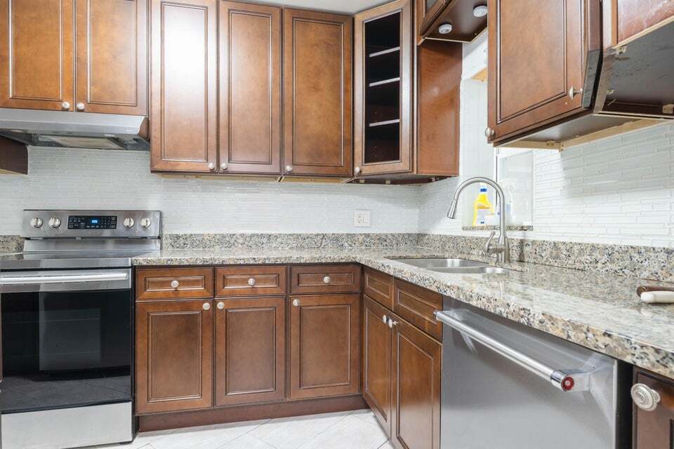 Primary Photo - 9696 SW 1st Pl