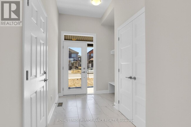 Building Photo - 71 Esban Dr
