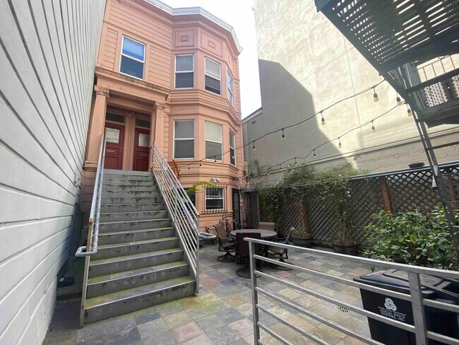 Foto del edificio - 1565 Pacific Ave