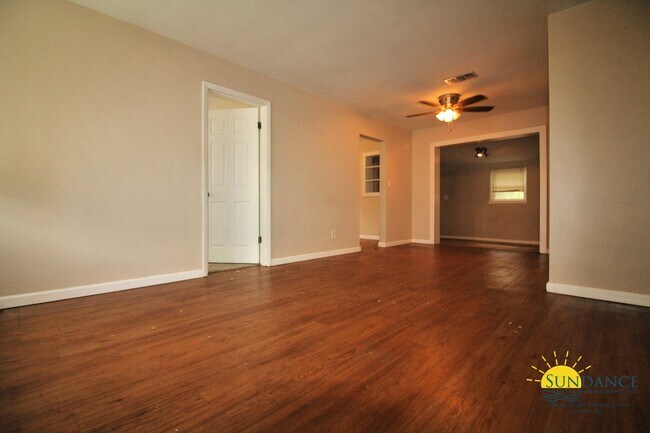 Foto del edificio - Renovated 3 Bedroom Home in Mary Esther