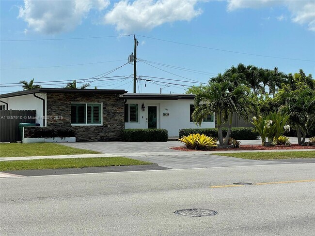 Foto del edificio - 4161 SW 102nd Ave