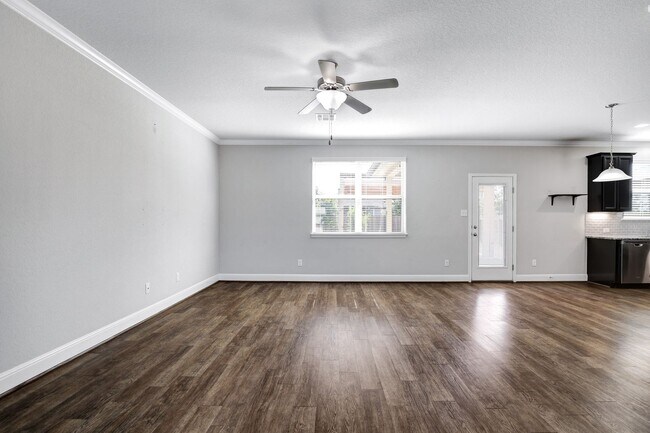 Foto del edificio - STEUBING FARM - ENCLAVE! 3BD/2.5BA Immacul...