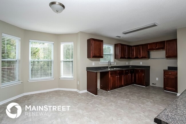 Building Photo - 4114 Sitka Dr