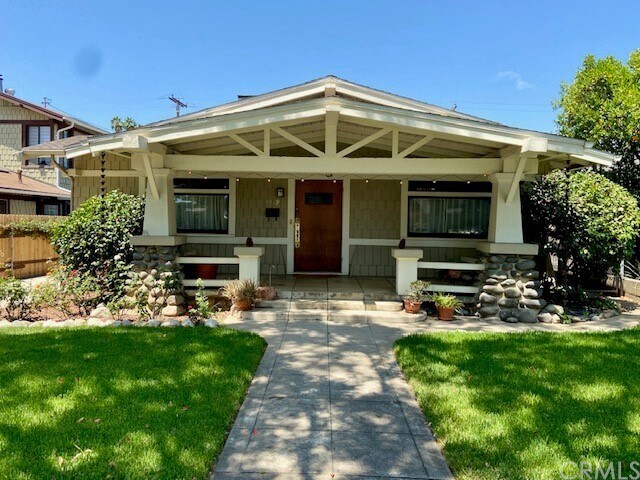 Foto principal - 1029 Avon Pl