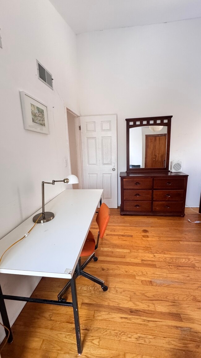 Foto del edificio - 148 Cat Rock Rd