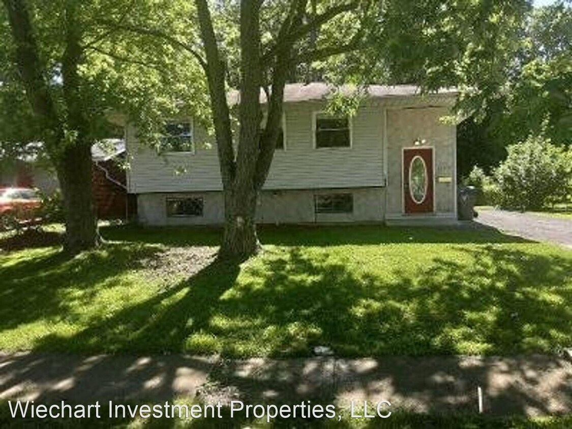 Primary Photo - 3 br, 1 bath House - 1109 Essex Dr