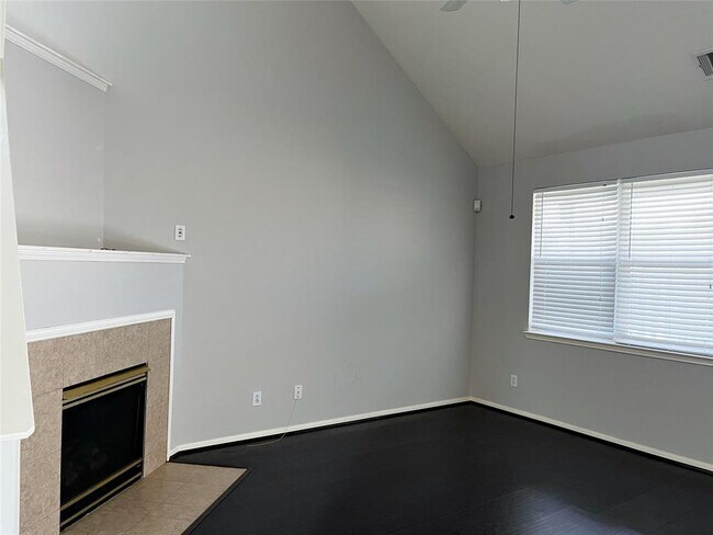 Building Photo - 4830 Montclair Hill Ln