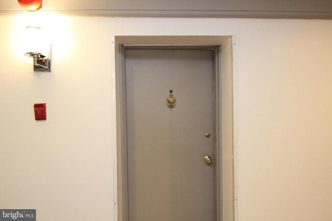 Foto del edificio - 4415 Briarwood Ct N