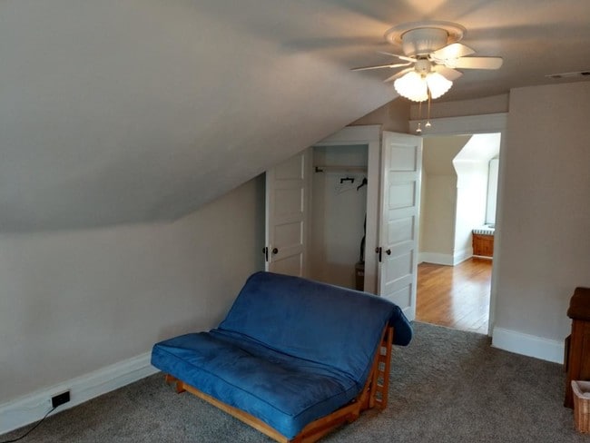 Small bedroom - 1528 Quarrier St