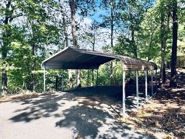 Building Photo - 1071 Mt Olivet Church Rd