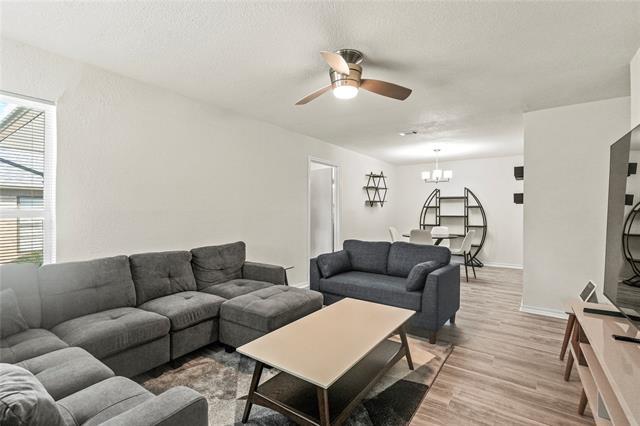 Foto del edificio - 2315 Housley Dr