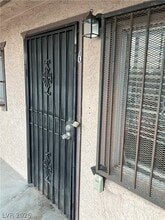 Building Photo - 3712 Royal Crest St