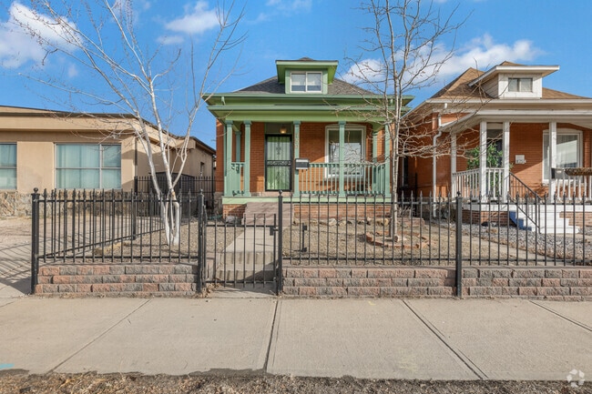 Building Photo - 756 Kalamath St