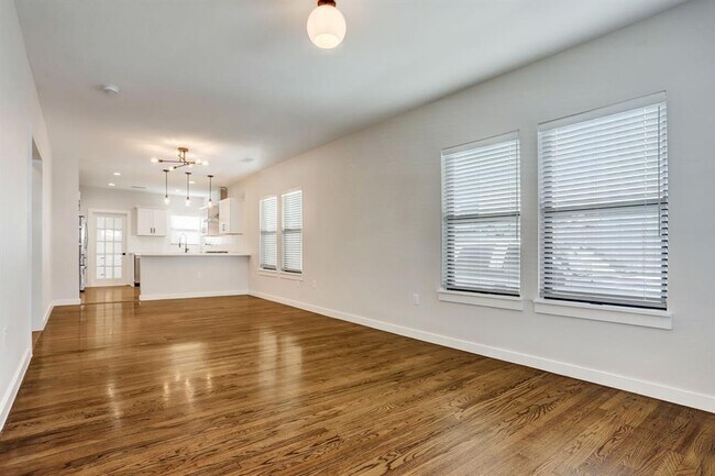 Foto del edificio - 1025 Adele St