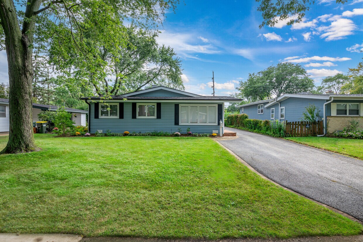 Primary Photo - 2305 Fulle St