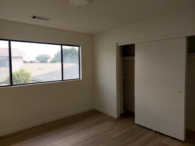 Foto del edificio - 1525 W 224th St