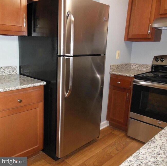 Building Photo - 1420 Orleans Ct