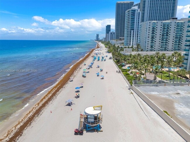 Foto del edificio - 3725 S Ocean Dr