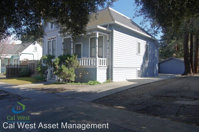 Foto del edificio - 3 br, 1 bath House - 930 W Taylor St
