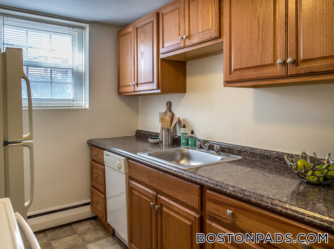 Building Photo - 12 Brattle Dr