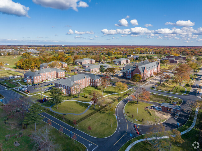 Building Photo - The Belmont at Eastview