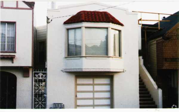 Building Photo - 424 Irvington St