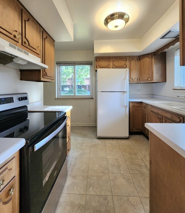 Foto del edificio - 1340 Greenwillow Ln