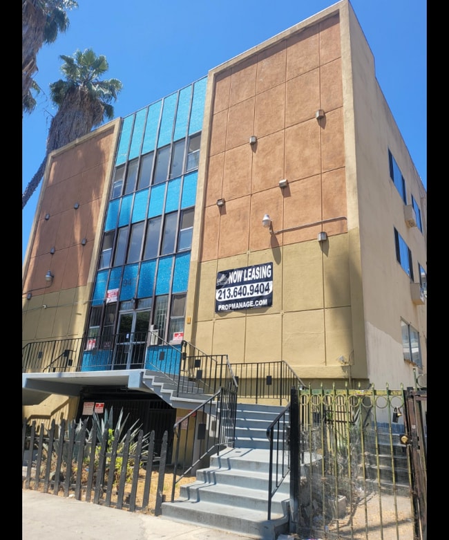 Building Photo - 947 Magnolia Ave