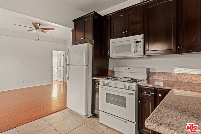 Foto del edificio - 2928 Walton Ave