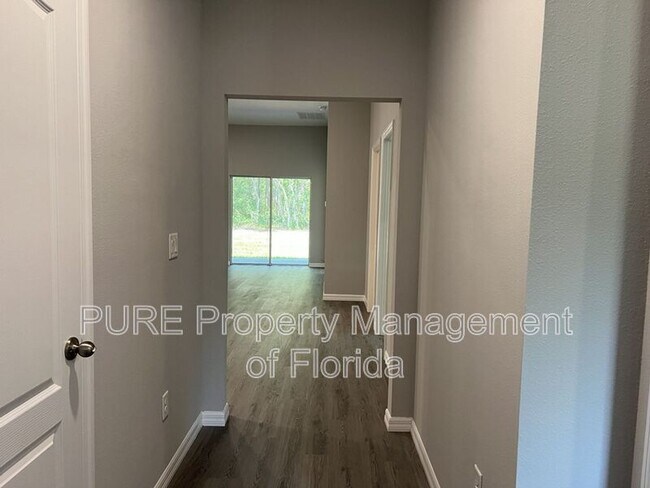 Foto del edificio - 6139 SW 143rd St