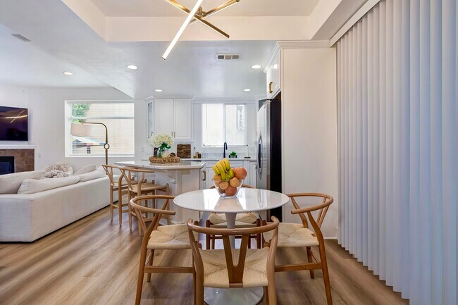 Foto del edificio - 415 W Regent St