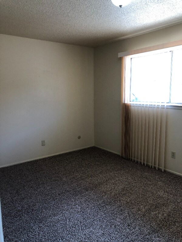 Foto del edificio - 224 E Granger Ave