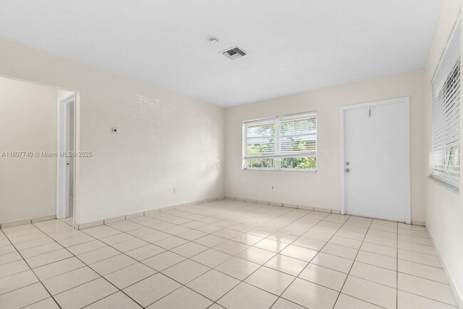Building Photo - 5833 Taylor St