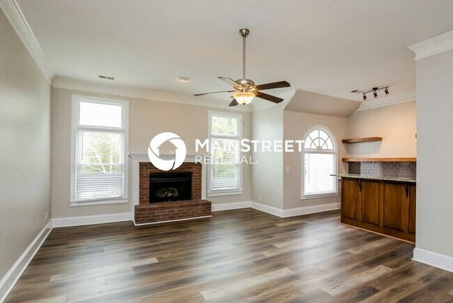 Foto del edificio - 3 Bedroom Pet-Friendly Home in Suwanee, GA with Main Street Renewal