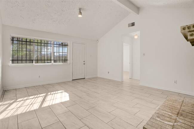 Building Photo - 5437 Ridge Wind Ln