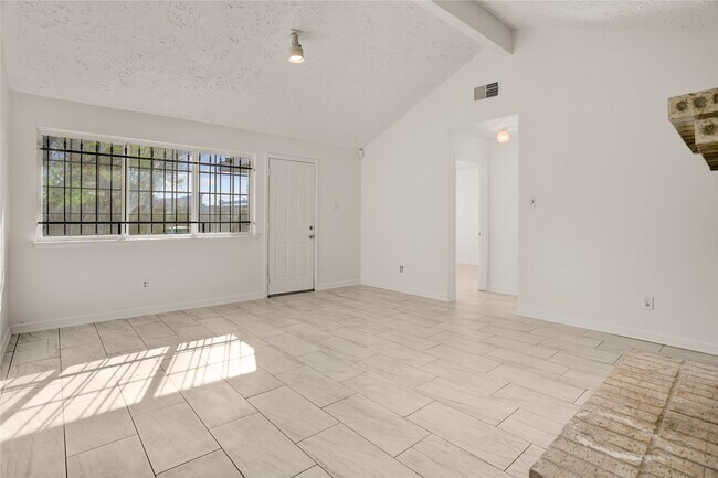 Foto del edificio - 5437 Ridge Wind Ln