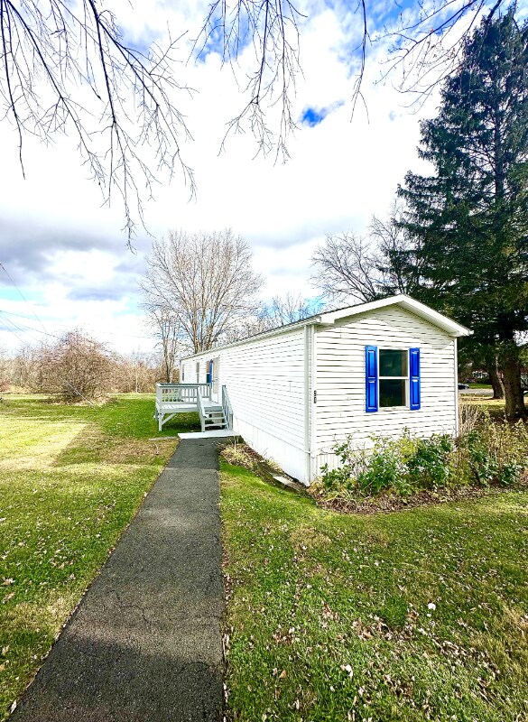 Foto principal - 90 Yankee Folly Rd